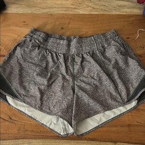 Lululemon Hotty Hot Low Rise 2.5” Shorts
